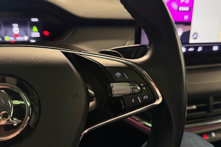 Sort Skoda Enyaq fra 2021