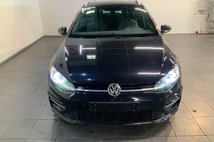 Sort VW Golf VII fra 2020