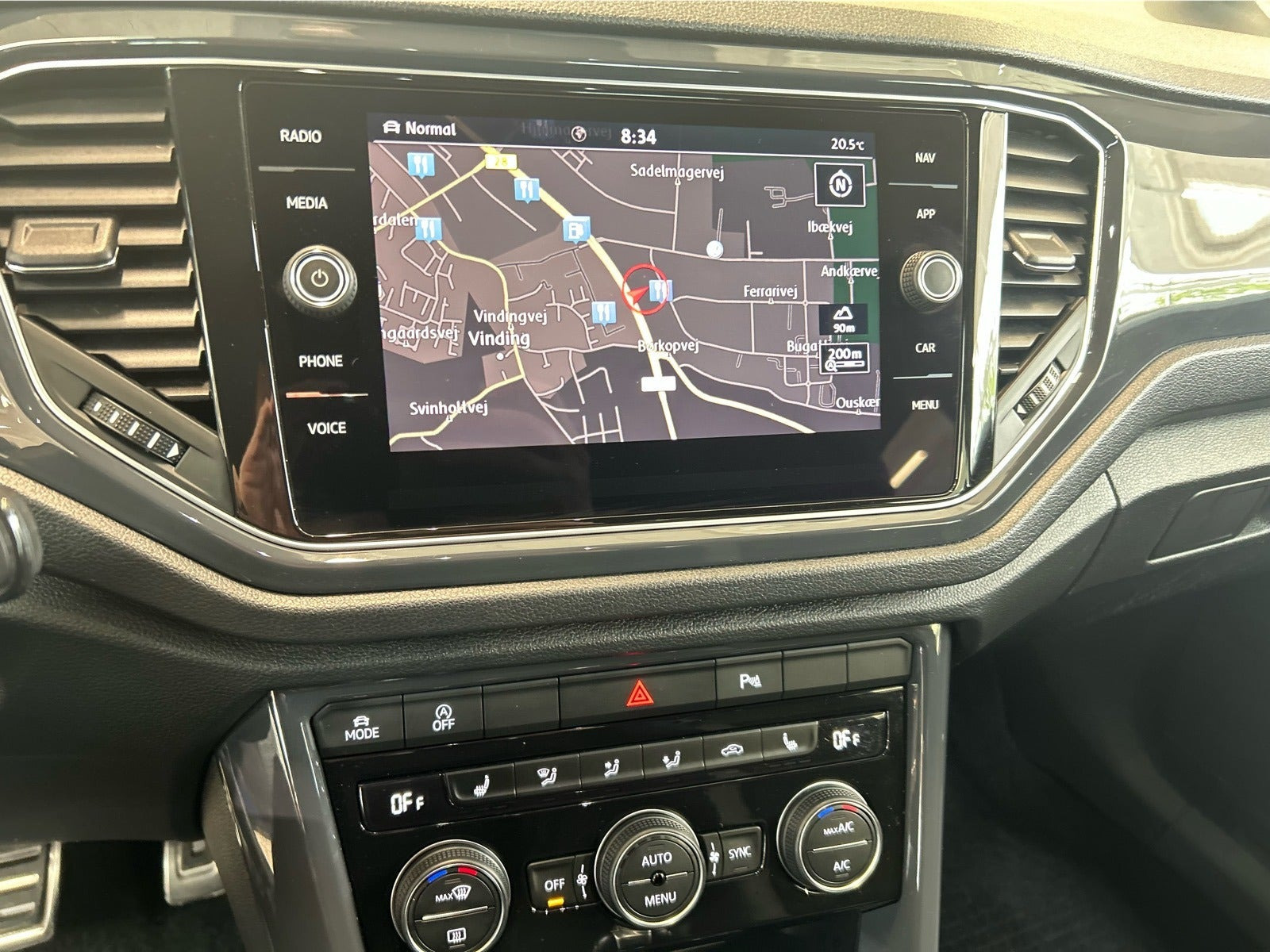 Blå VW T-Roc fra 2018