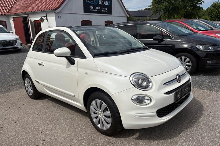 Hvid Fiat 500C fra 2016 set udefra