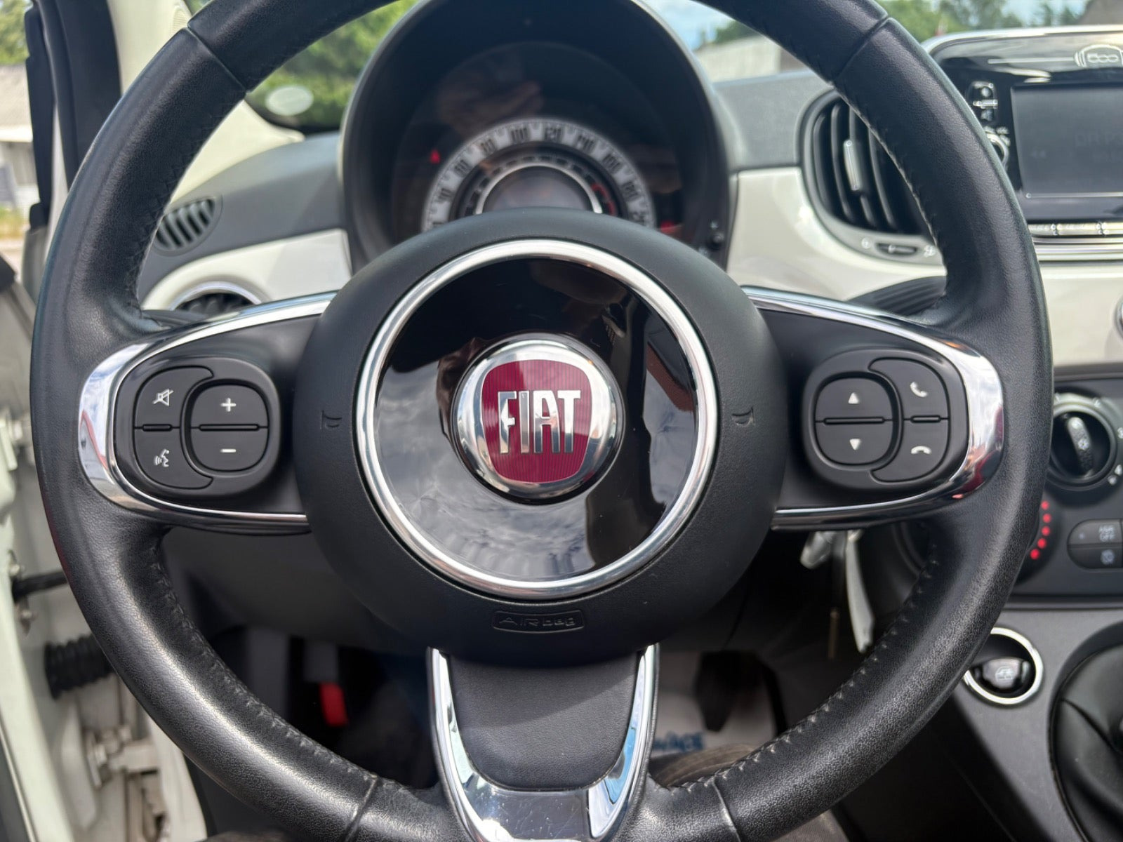 Hvid Fiat 500C fra 2016