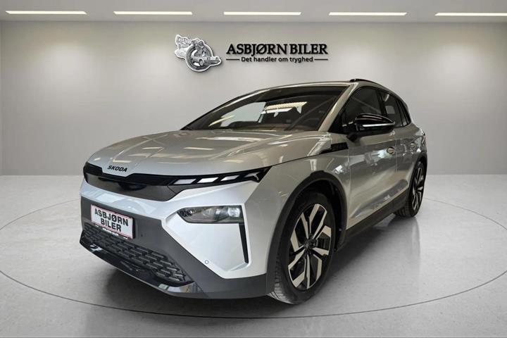 Sølv Skoda Elroq fra 2025 set udefra