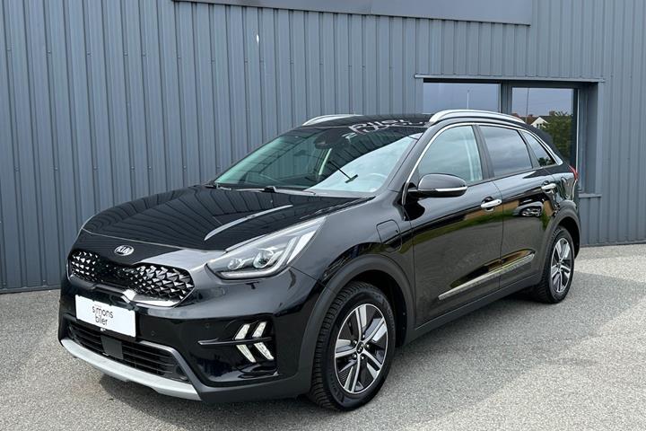 Sort Kia Niro fra 2020 set udefra