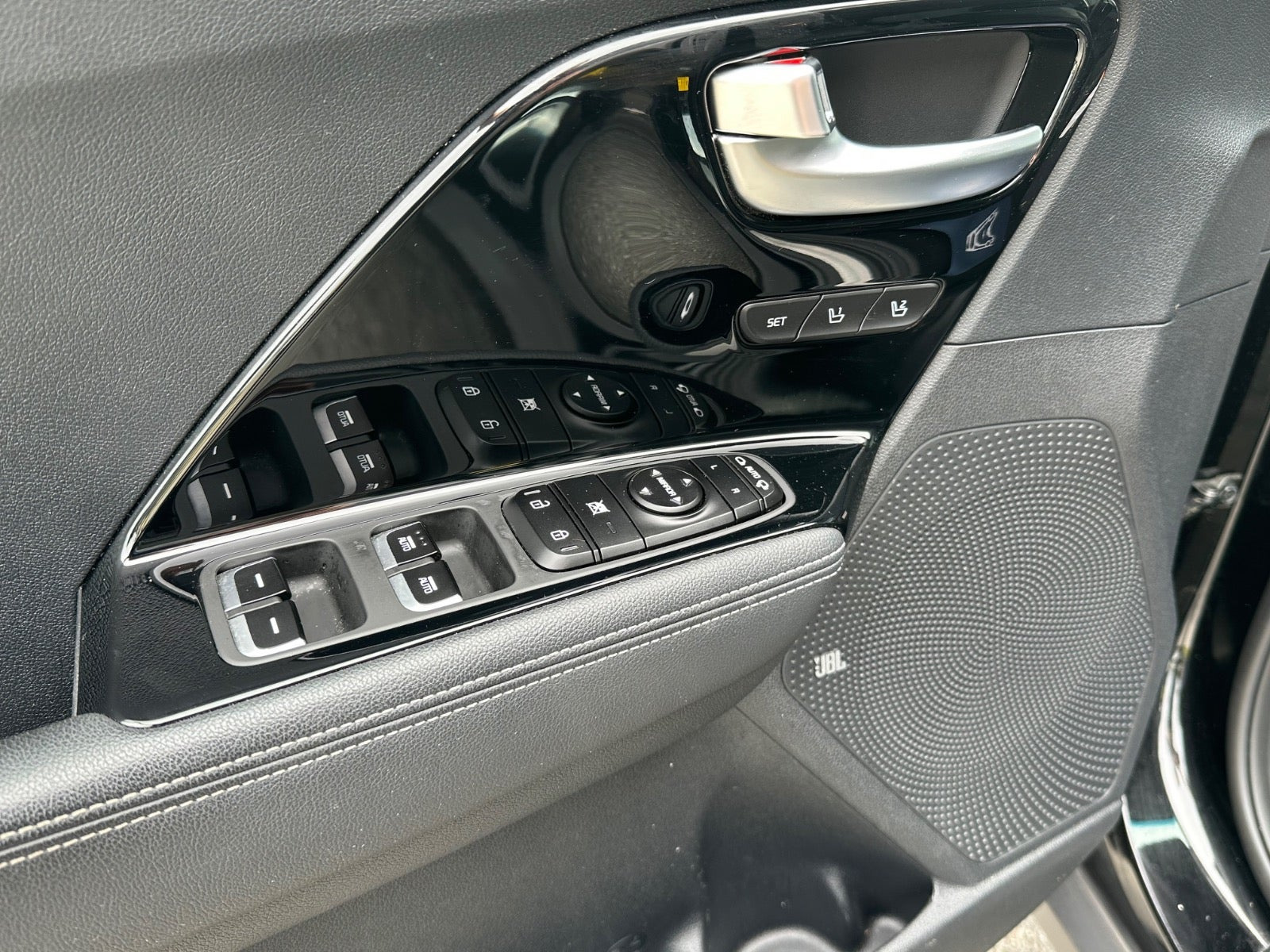 Sort Kia Niro fra 2020