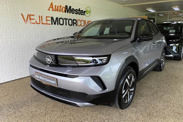 Sølv Opel Mokka-e fra 2025