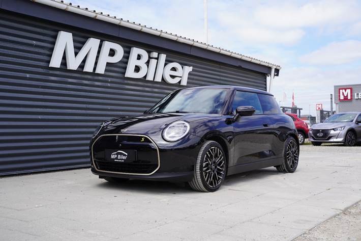 Sort Mini Cooper SE fra 2025