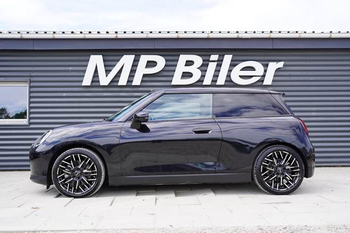 Sort Mini Cooper SE fra 2025