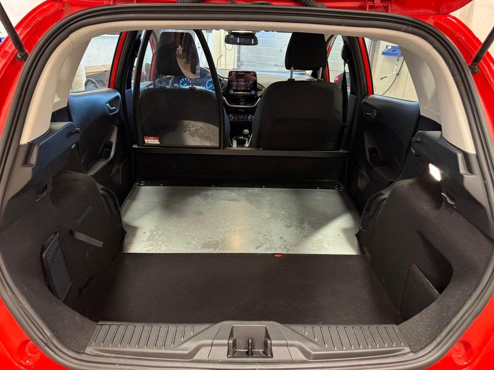 Rød Ford Fiesta fra 2019