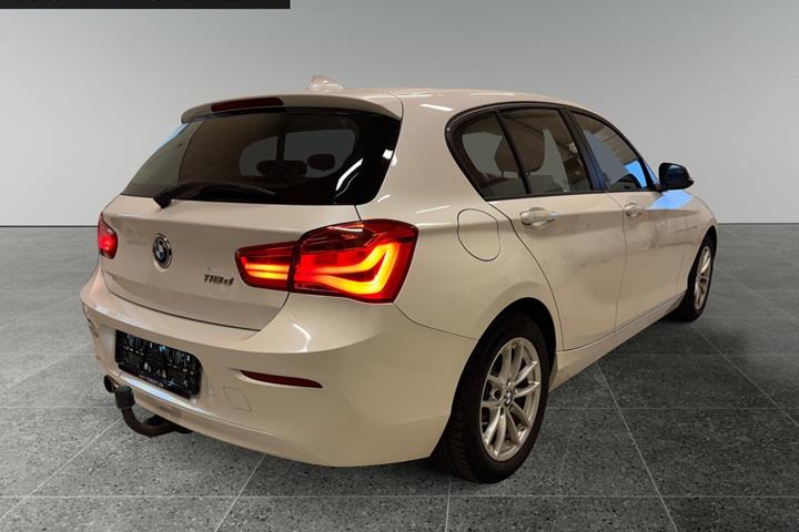 Hvid BMW 118d fra 2018