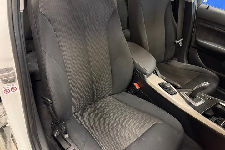Hvid BMW 118d fra 2018