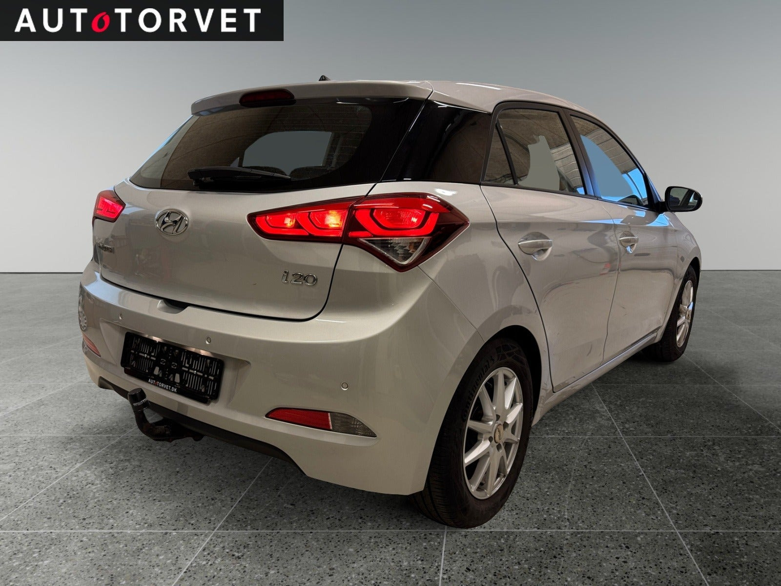 Sølv Hyundai i20 fra 2016