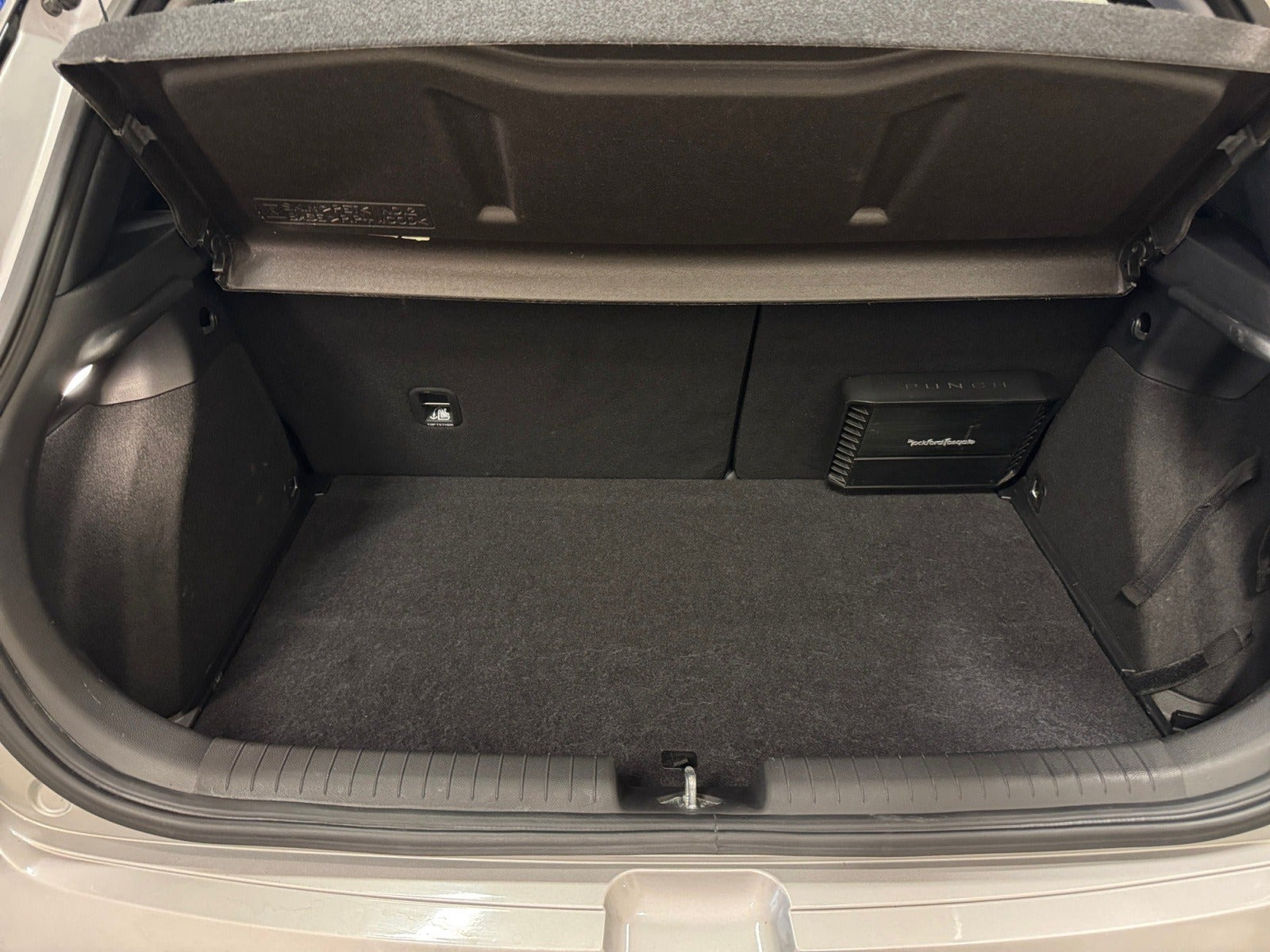Sølv Hyundai i20 fra 2016