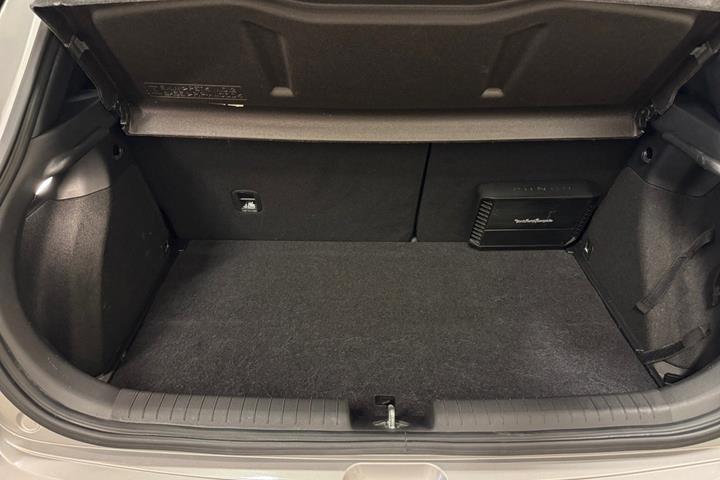 Sølv Hyundai i20 fra 2016