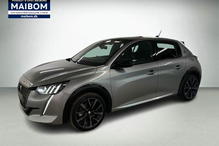 Grå Peugeot e-208 fra 2023