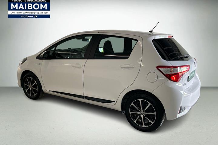 Hvid Toyota Yaris fra 2017