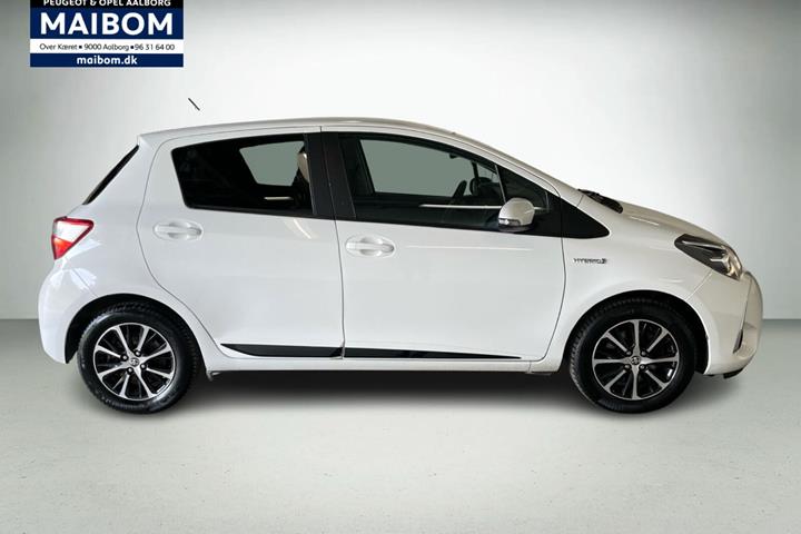 Hvid Toyota Yaris fra 2017