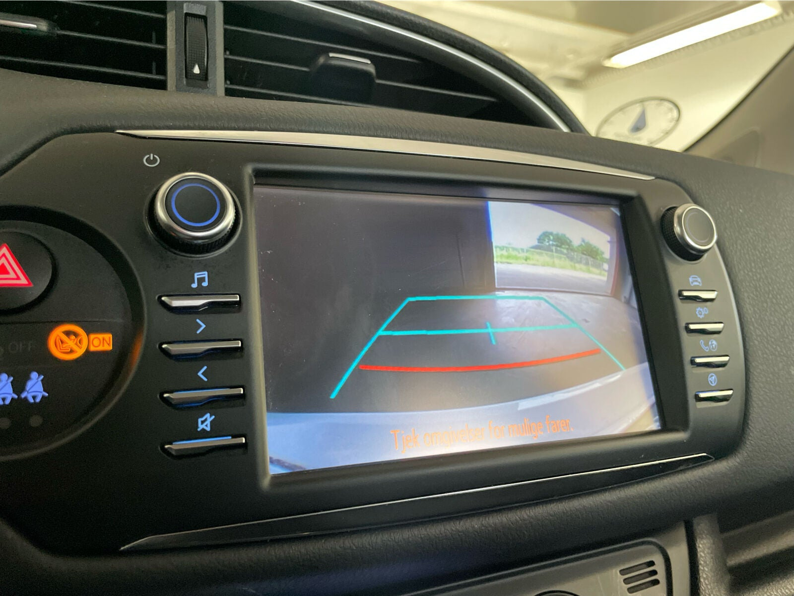 Hvid Toyota Yaris fra 2017