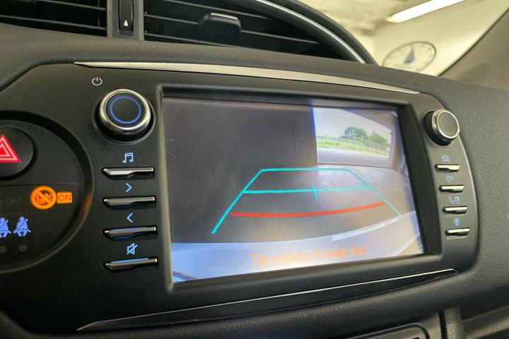 Hvid Toyota Yaris fra 2017