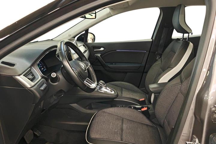 Grå Renault Captur fra 2020