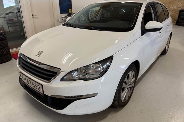 Hvid Peugeot 308 fra 2017