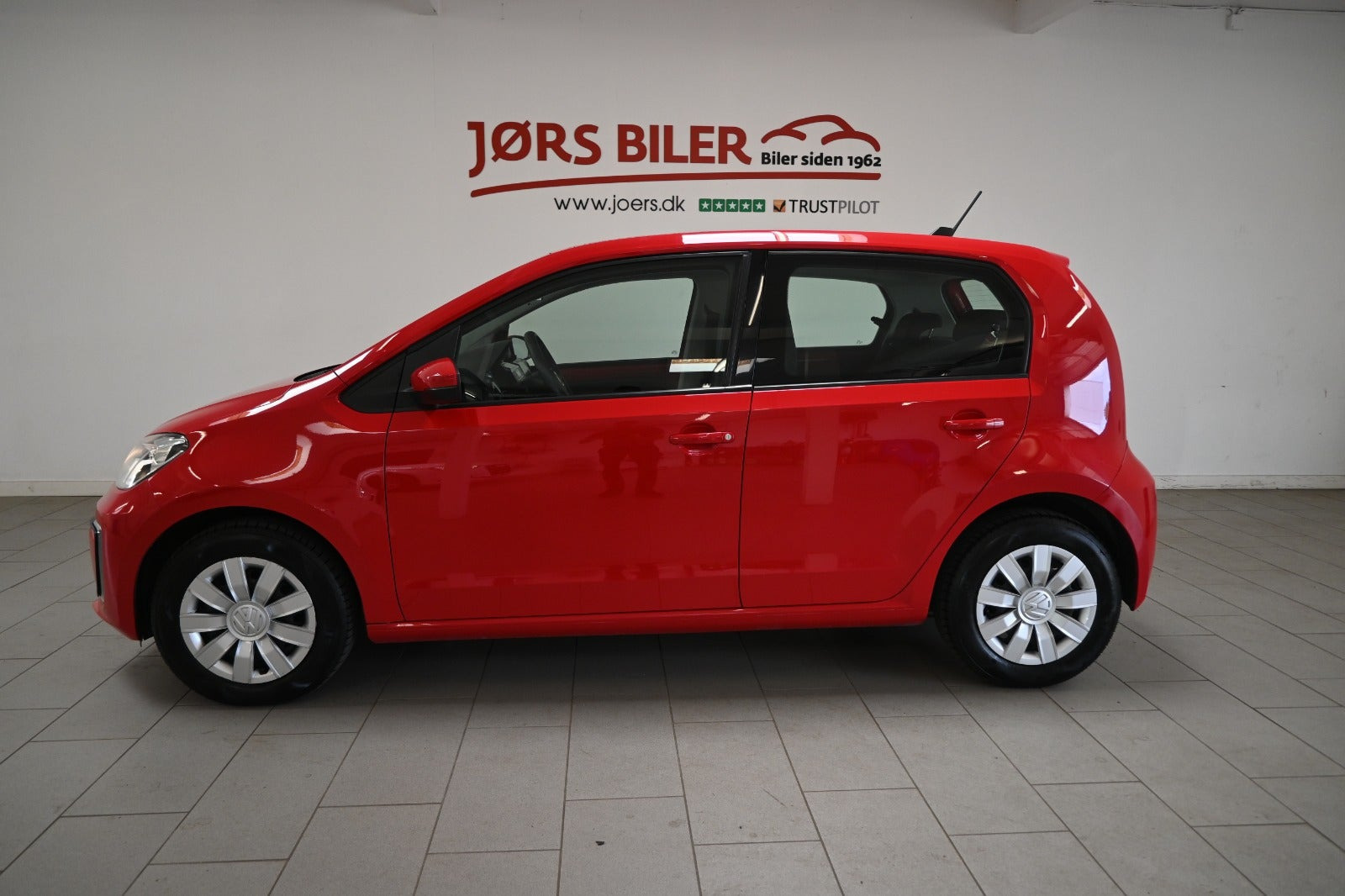 Rød VW E-UP! fra 2021