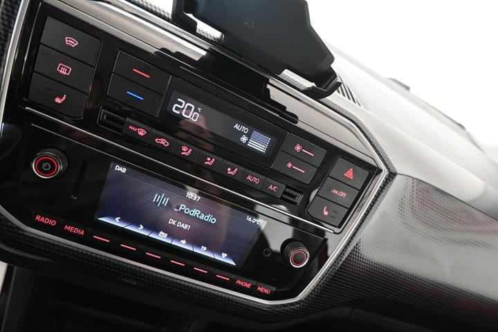 Rød VW E-UP! fra 2021