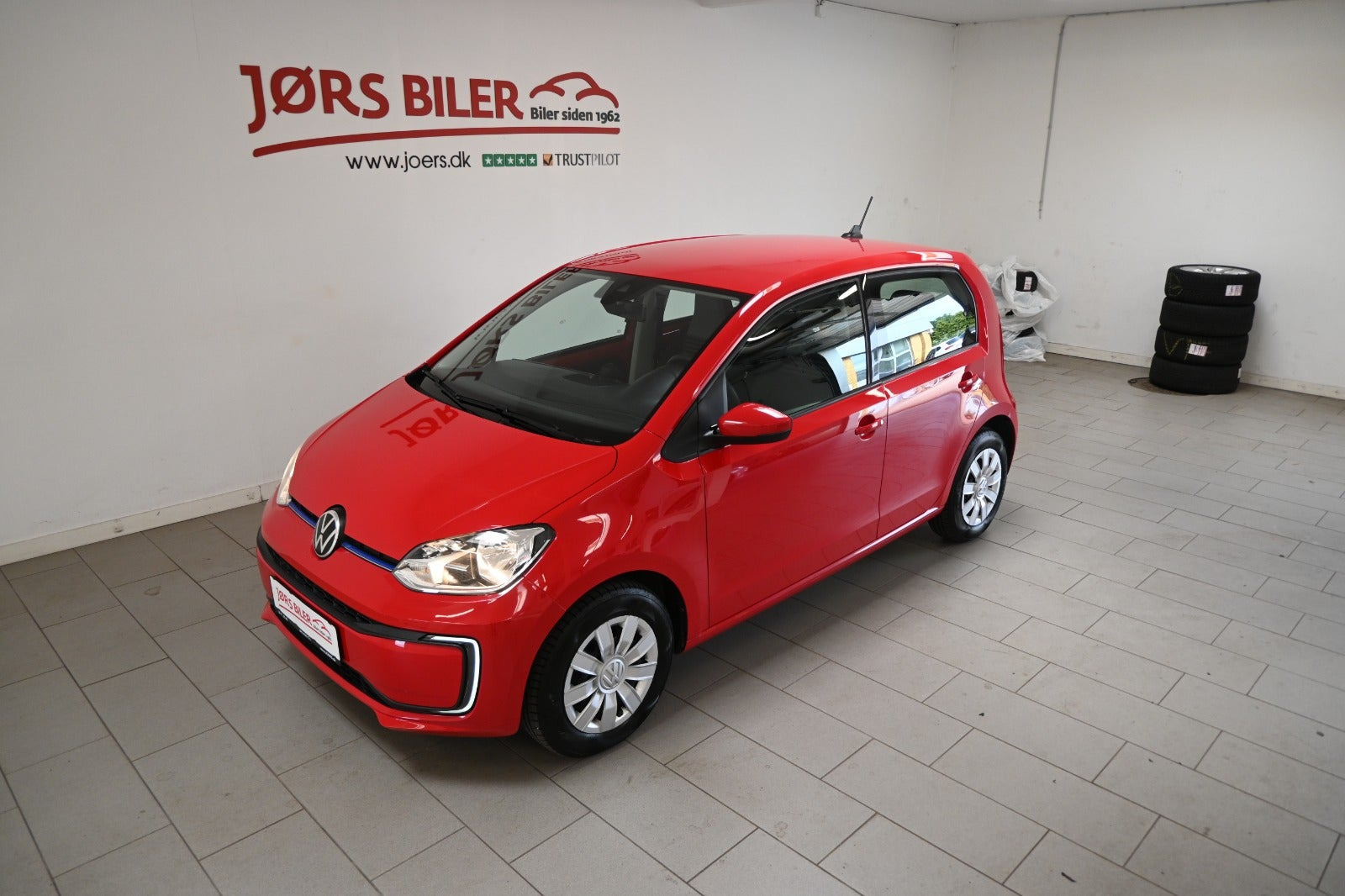 Rød VW E-UP! fra 2021