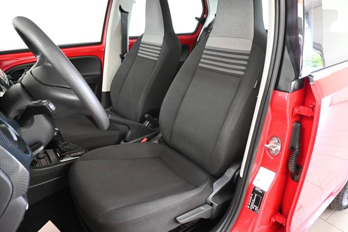Rød VW E-UP! fra 2021