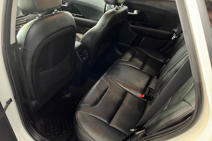 Hvid Kia Niro fra 2019