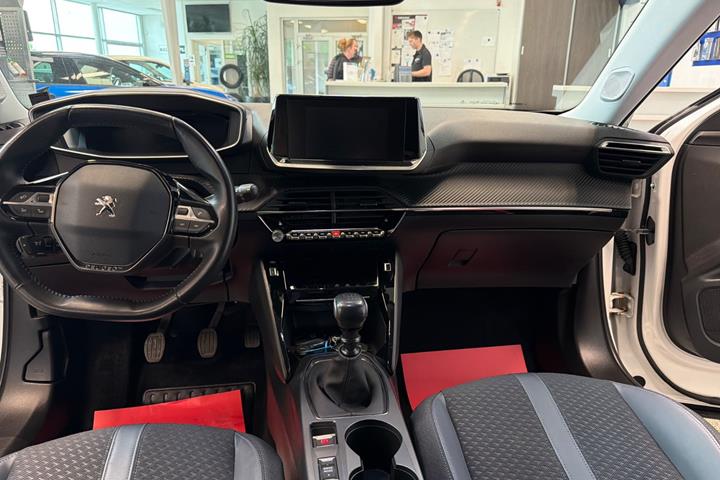 Hvid Peugeot 2008 fra 2020