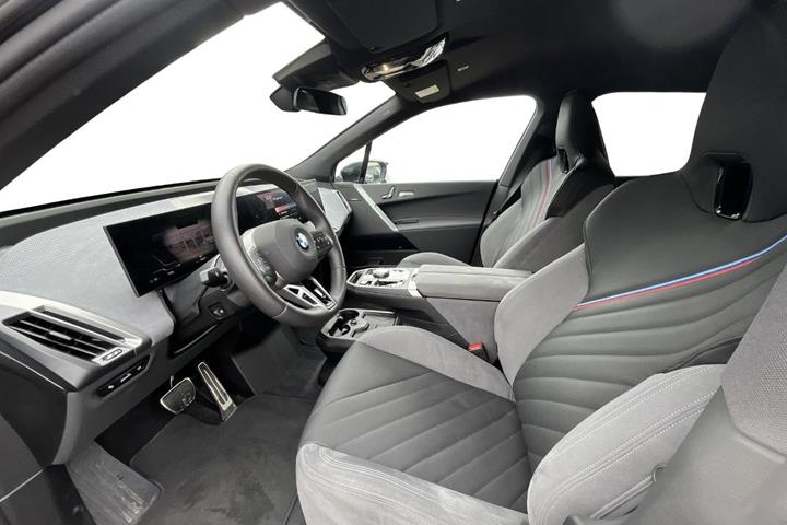 Sort BMW iX fra 2026