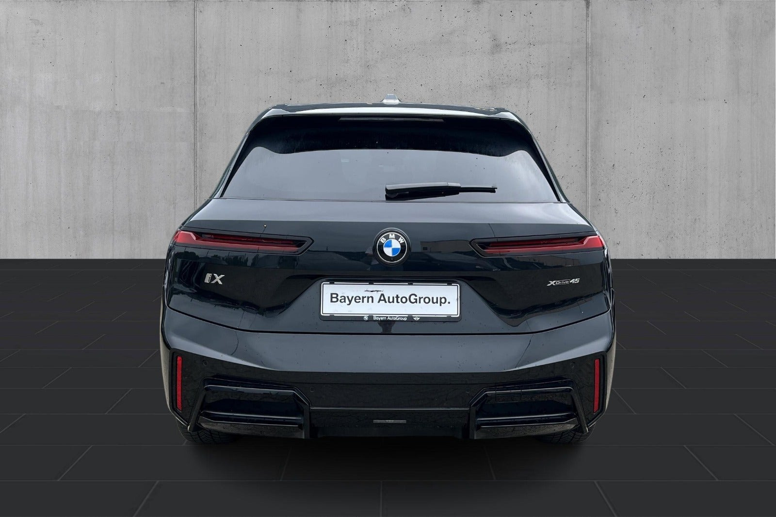 Sort BMW iX fra 2026
