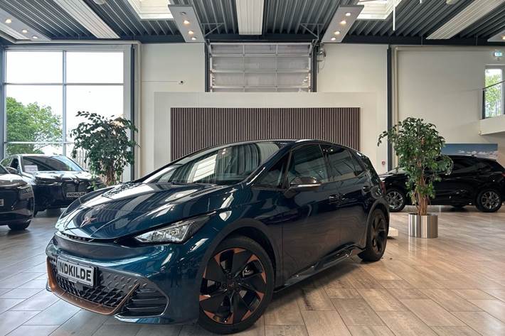 Blå Cupra Born fra 2022