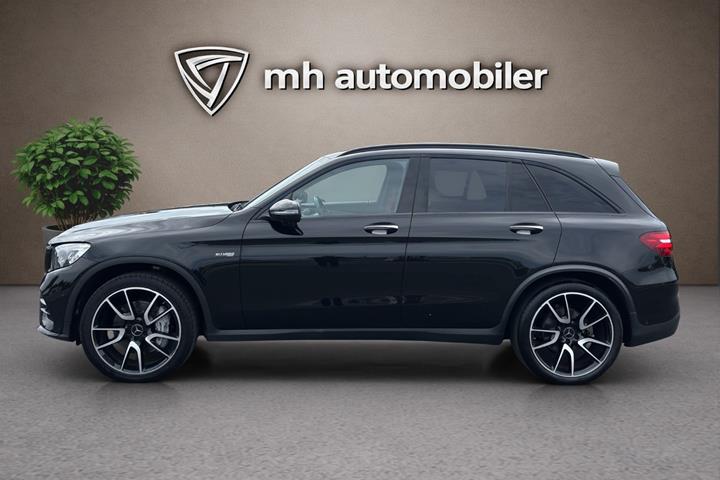 Sort Mercedes GLC43 fra 2017