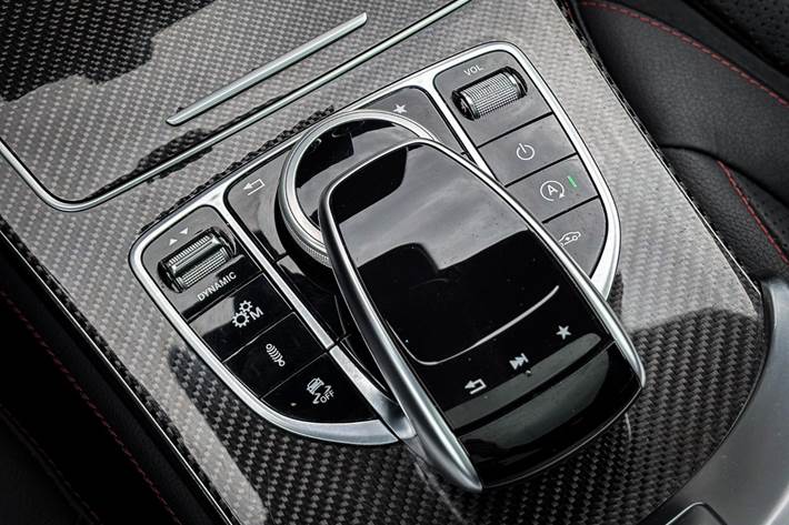 Sort Mercedes GLC43 fra 2017