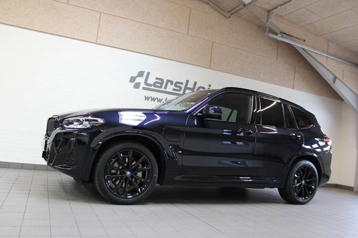 Sort BMW X3 fra 2023