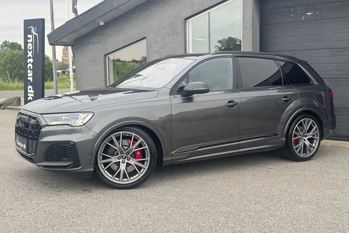 Grå Audi SQ7 fra 2020