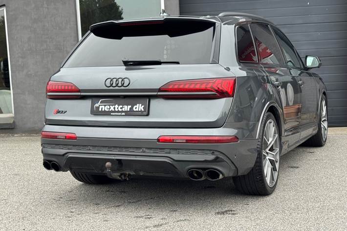 Grå Audi SQ7 fra 2020