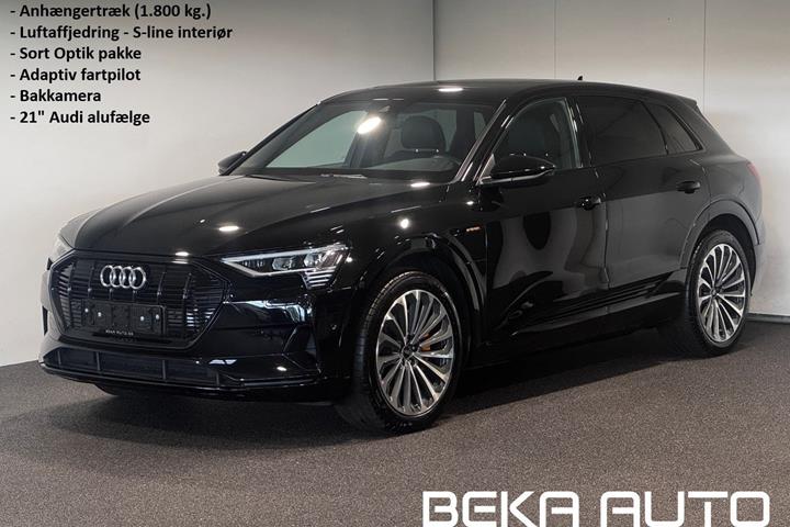 Sort Audi e-tron fra 2023 set udefra