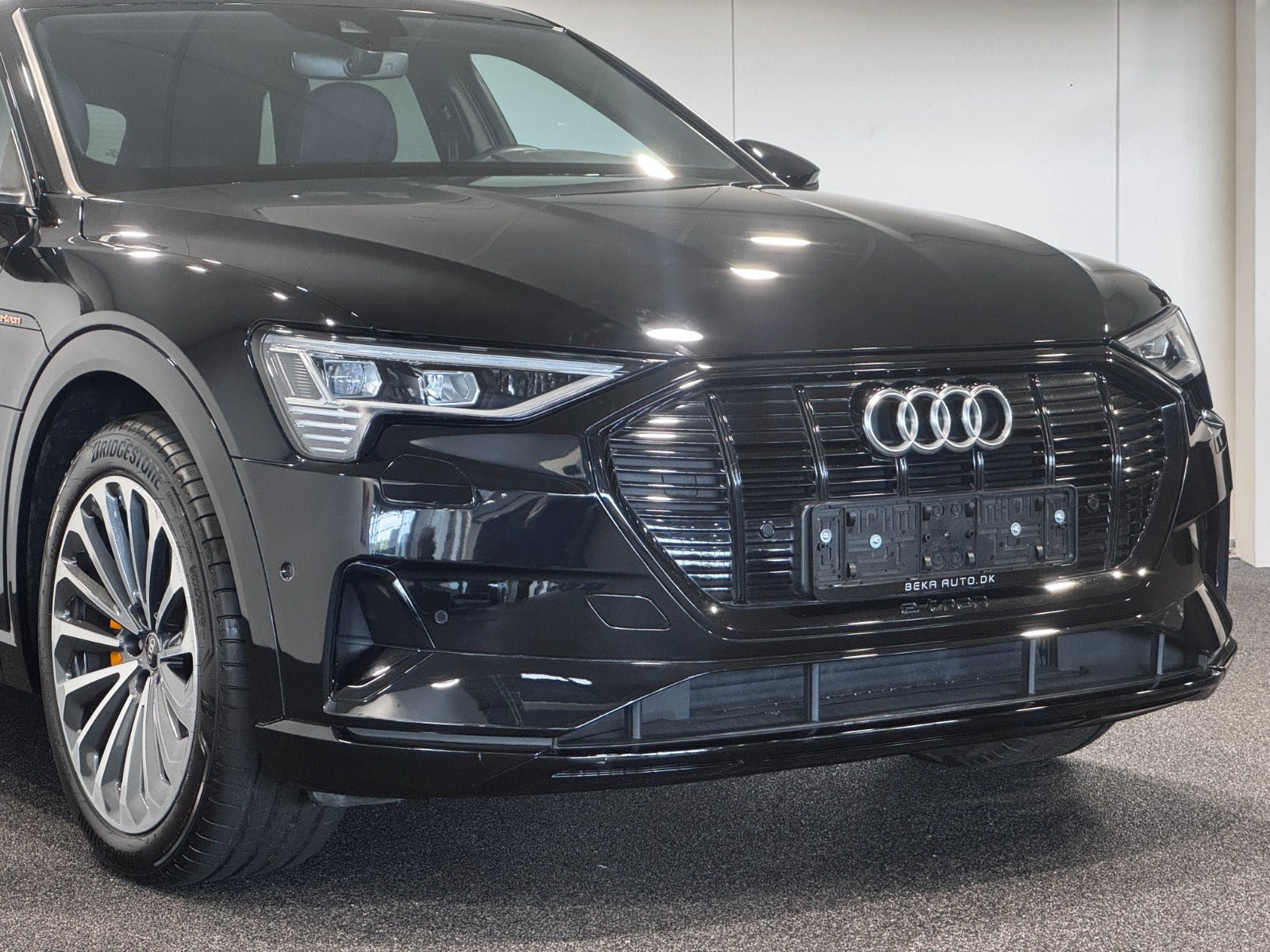 Sort Audi e-tron fra 2023