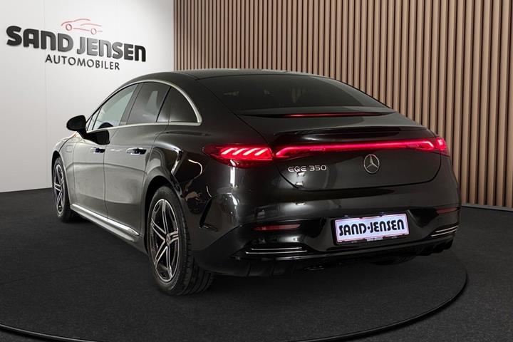 Grå Mercedes EQE350 fra 2024