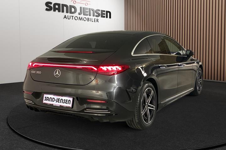 Grå Mercedes EQE350 fra 2024