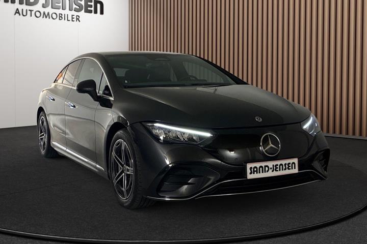 Grå Mercedes EQE350 fra 2024