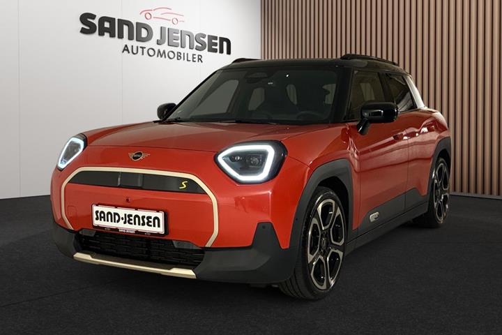 Rød Mini Aceman SE fra 2025 set udefra