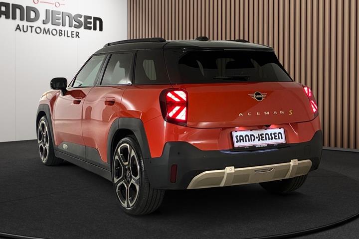 Rød Mini Aceman SE fra 2025