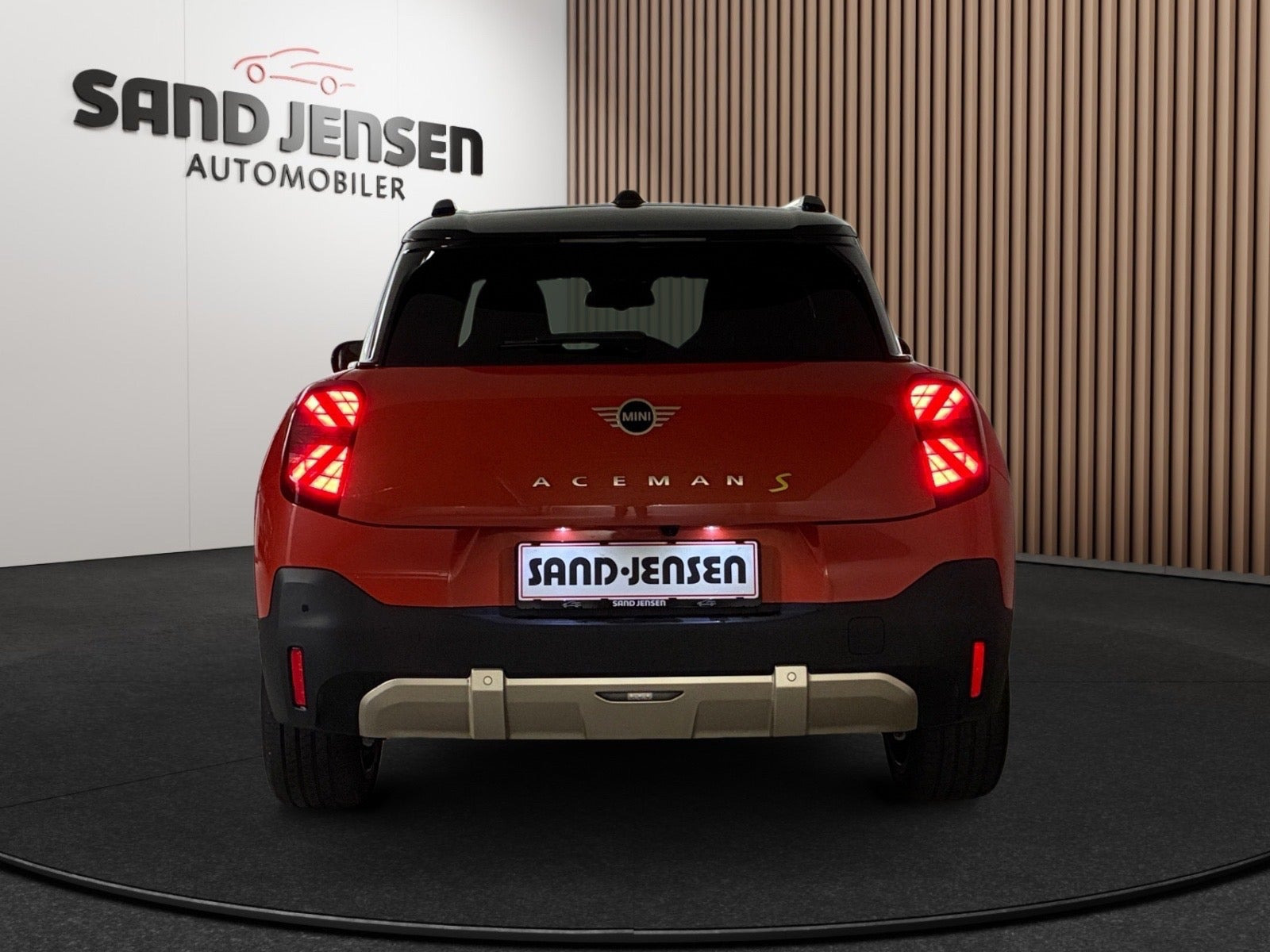 Rød Mini Aceman SE fra 2025