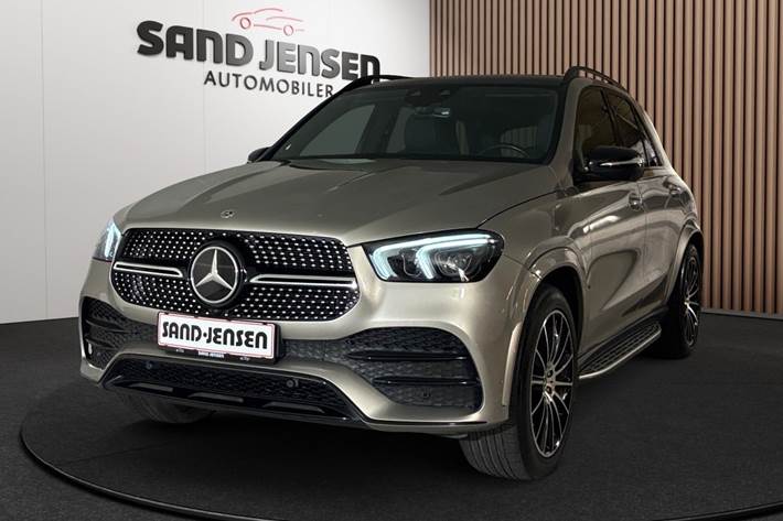 Sølv Mercedes GLE350 de fra 2022