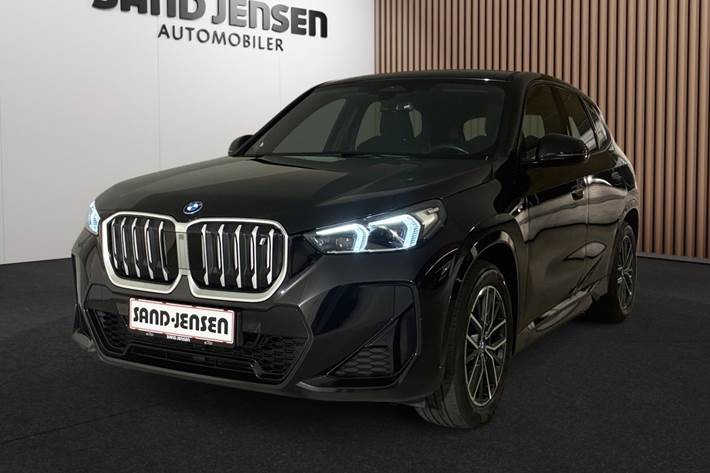 Sort BMW iX1 fra 2024