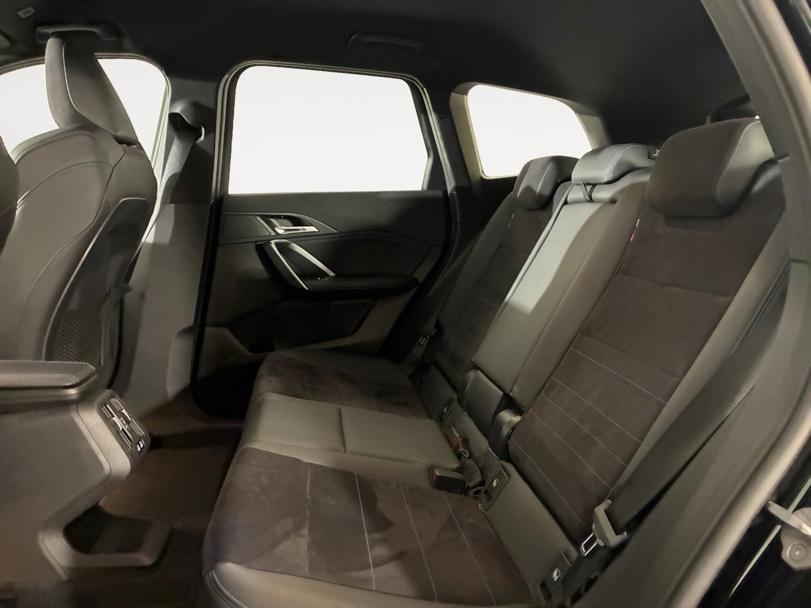 Sort BMW iX1 fra 2024