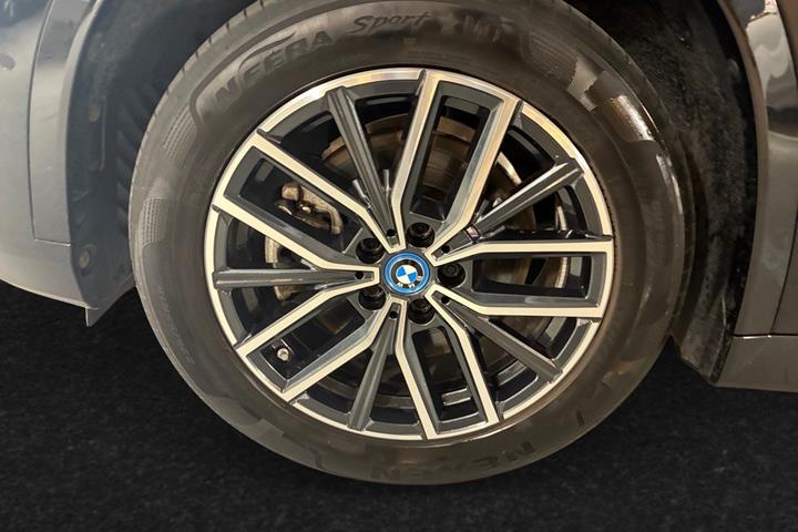 Sort BMW iX1 fra 2024
